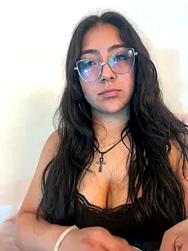 Dafne se online show from 12/17/25, 01:44