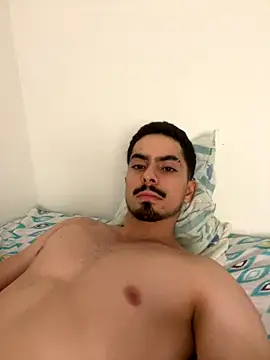 usuario02746 online show from 12/01/25, 10:15