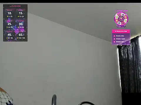Snapshot of sweetCatallina chatting on 05/01/26, 12:43 sweetCatallina online show from 05/01/26, 12:43
