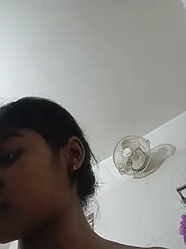Cute diya023 online show from 06/14/26, 01:46