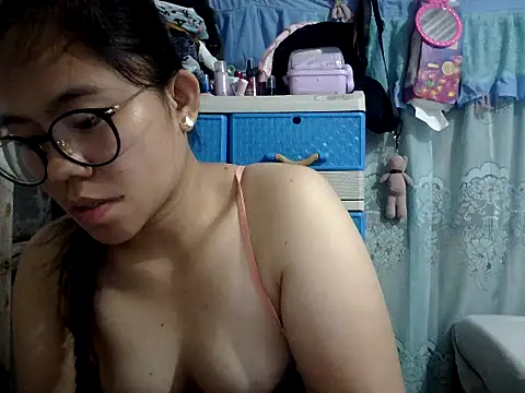 xxdreamgirl69 online show from 04/09/26, 06:30