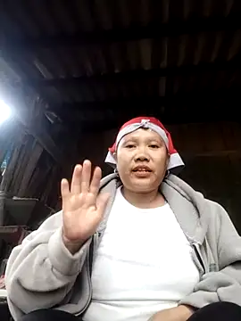 LeoPet2x online show from 12/14/25, 09:03