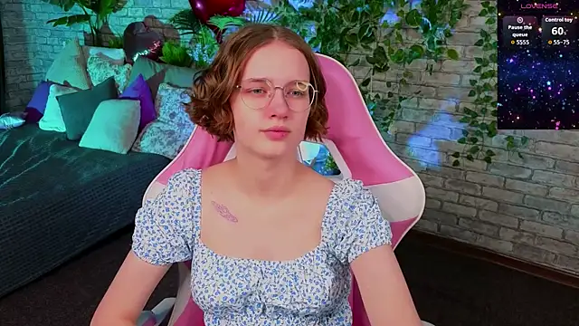 Snapshot of Mia_Mooore chatting on 02/12/26, 01:28 Mia Mooore online show from 02/12/26, 01:28