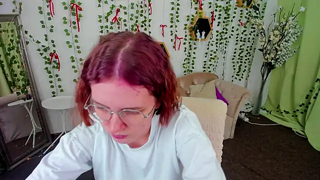 Snapshot of Mia_Mooore chatting on 02/18/26, 01:18 Mia Mooore online show from 02/18/26, 01:18