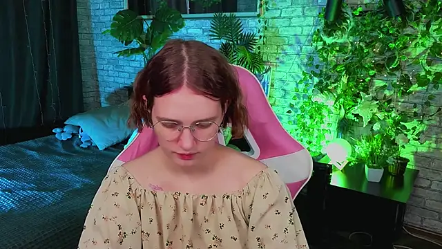 Snapshot of Mia_Mooore chatting on 02/20/26, 01:22 Mia Mooore online show from 02/20/26, 01:22