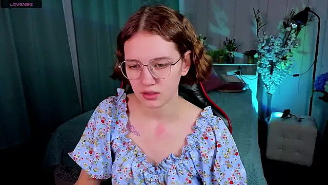 Snapshot of Mia_Mooore chatting on 02/26/26, 01:32 Mia Mooore online show from 02/26/26, 01:32