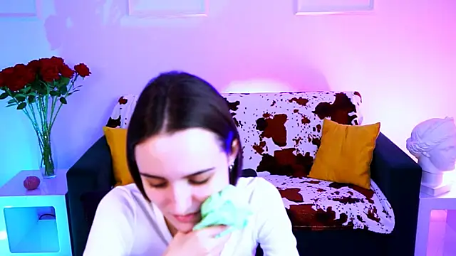 KateWillows online show from 03/24/26, 09:03