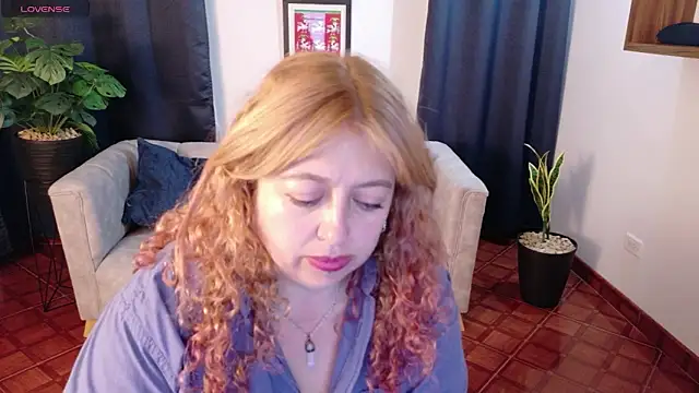 MilfArlet online show from 01/15/26, 01:59