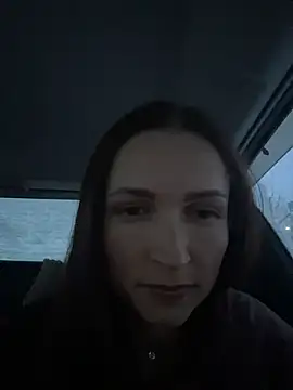 ZaraHill online show from 12/20/25, 02:40