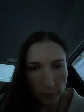 ZaraHill online show from 12/22/25, 02:52