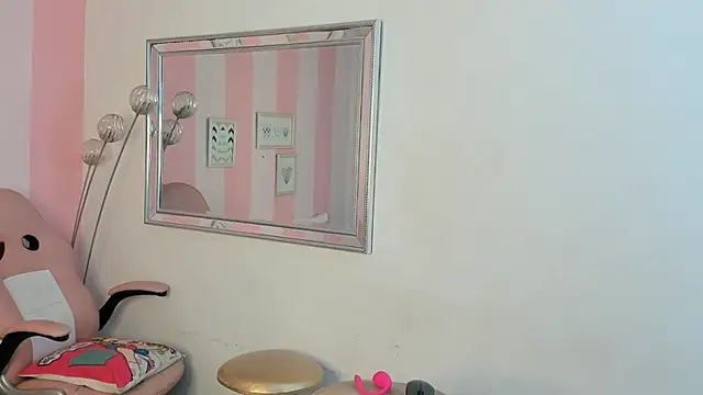 Snapshot of Amaia_Monroe chatting on 02/28/26, 04:02 Amaia Monroe online show from 02/28/26, 04:02