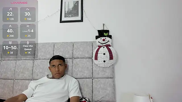 sofiia smith  online show from 12/13/25, 08:47