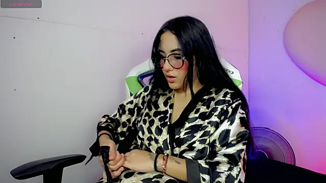 Mishell hot  online show from 11/30/25, 08:57