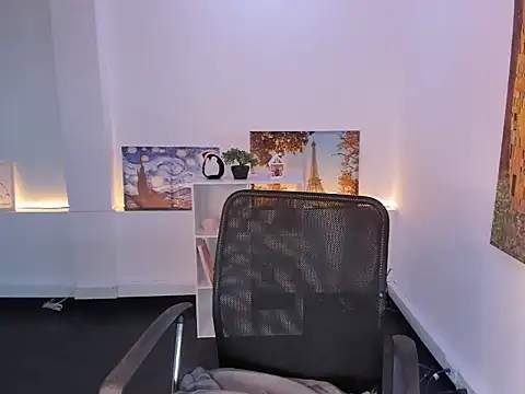 SwettieSammy online show from 12/18/25, 12:11