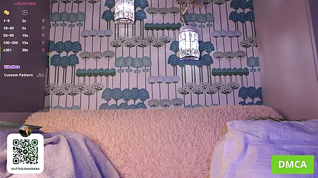 ElizzaBed online show from 12/17/25, 04:29