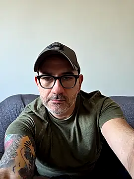 Aresal84 online show from 12/01/25, 12:32