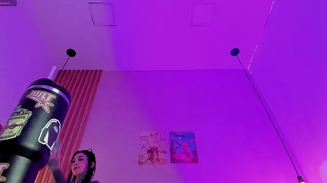 Valerykat  online show from 03/04/26, 12:11