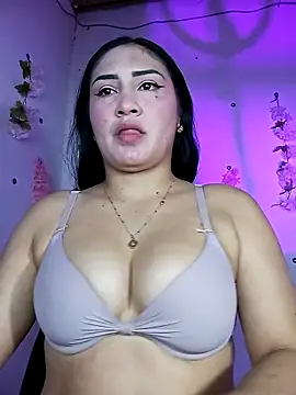 Emy cutee online show from 03/28/26, 01:11