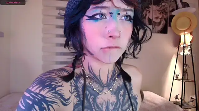 Snapshot of AryRousse chatting on 07/18/26, 05:33 AryRousse online show from 07/18/26, 05:33