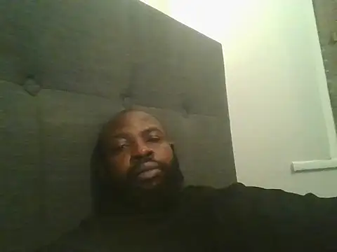 Snapshot of smartfuck777 chatting on 12/19/25, 01:12 smartfuck777 online show from 12/19/25, 01:12