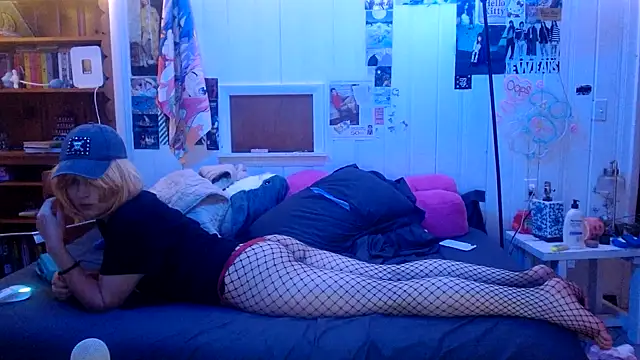 HamtaroFan online show from 11/29/25, 07:55