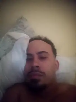 Snapshot of Rodrigues99 chatting on 02/14/26, 06:37 Rodrigues99 online show from 02/14/26, 06:37