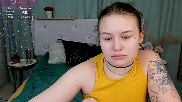 MilanaXHoney online show from 02/24/26, 12:52