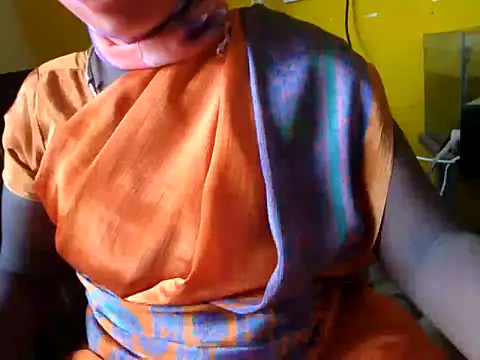Snapshot of tamil_sumathi chatting on 06/15/26, 05:09 tamil sumathi online show from 06/15/26, 05:09