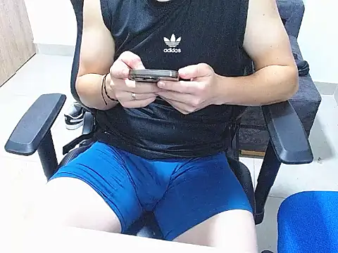 Liam jones10 online show from 11/29/25, 07:00