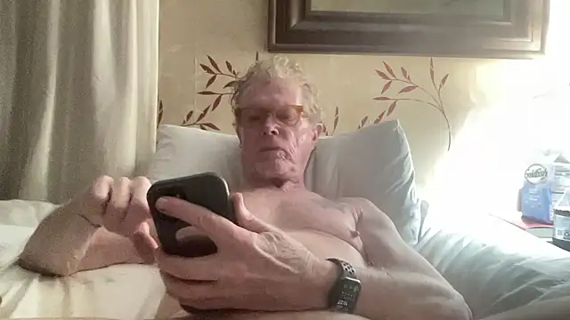 Tom03276 online show from 01/15/26, 04:28