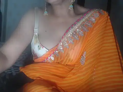 Snapshot of Hotronita123 chatting on 04/18/26, 07:18 Hotronita123 online show from 04/18/26, 07:18