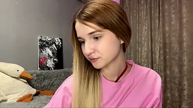 VikkiWittel online show from 12/02/25, 05:41