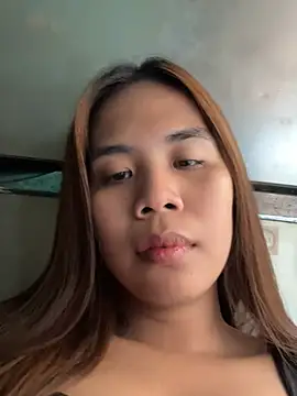 Snapshot of Margaux4U chatting on 04/12/26, 07:24 Margaux4U online show from 04/12/26, 07:24