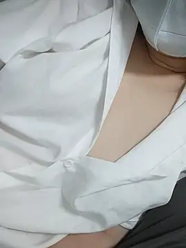 miniiceyya online show from 07/05/26, 04:47