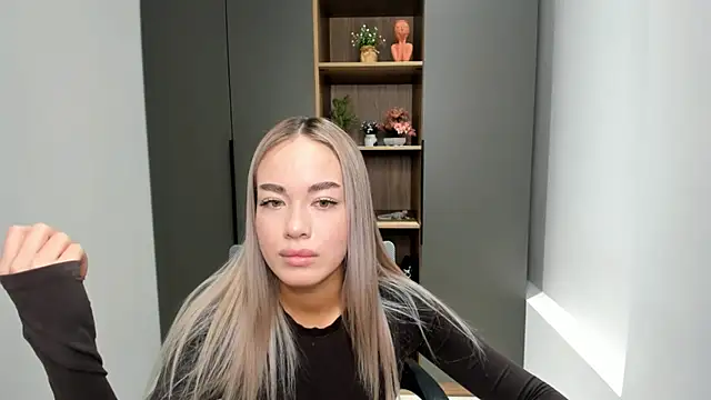 Snapshot of DorrisGranucci chatting on 12/02/25, 06:08 DorrisGranucci online show from 12/02/25, 06:08