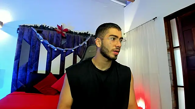 Franco banderas online show from 12/03/25, 03:21