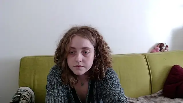 DeliaBlew online show from 06/12/26, 07:24