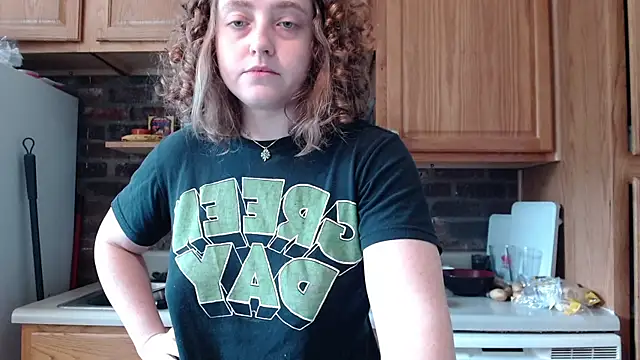 DeliaBlew online show from 06/22/26, 05:32