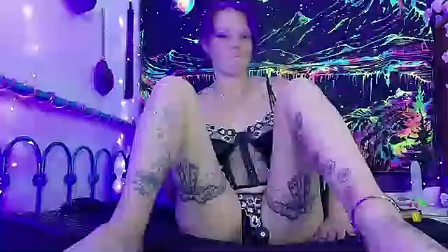 Freckleangel69 online show from 06/18/26, 01:17