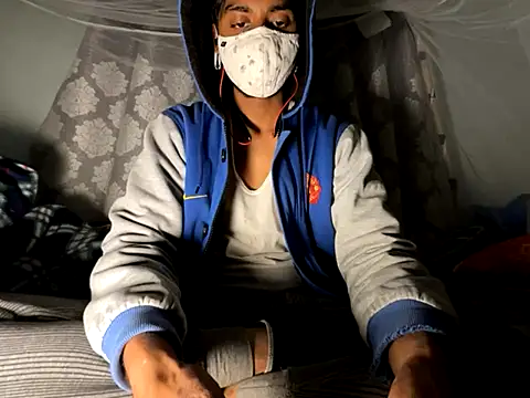 hunterboy2001 online show from 11/30/25, 04:11