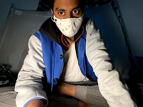 hunterboy2001 online show from 12/03/25, 09:29