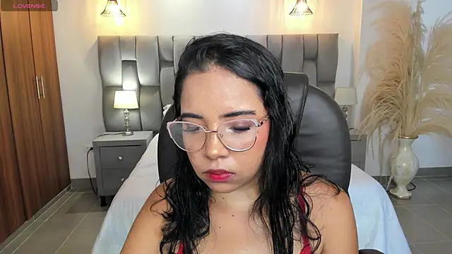 alana martiins online show from 07/12/26, 01:35