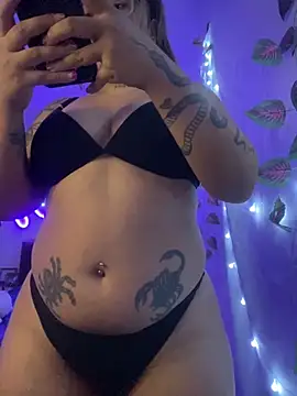 Lindalatina2001 online show from 04/04/26, 09:01