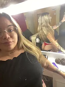 Lindalatina2001 online show from 04/14/26, 02:28