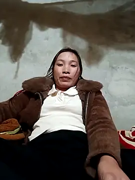 Evelyn-n online show from 02/11/26, 06:51