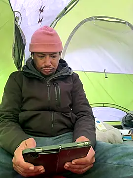 Snapshot of vidak2 chatting on 12/02/25, 06:03 vidak2 online show from 12/02/25, 06:03