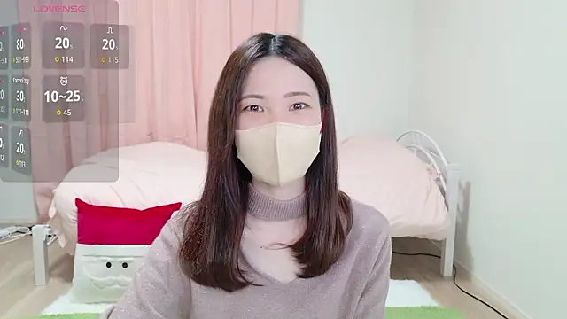 Snapshot of Nahooo chatting on 12/14/25, 04:40 Nahooo online show from 12/14/25, 04:40