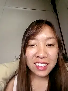 Minsssa20 online show from 12/15/25, 05:23