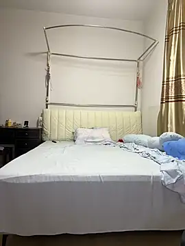 Snapshot of A-ZJunn chatting on 07/20/26, 01:02 A-ZJunn online show from 07/20/26, 01:02