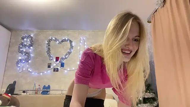 CelenFomes online show from 12/03/25, 04:42